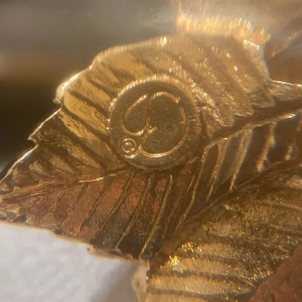 Vintage St. John Gold Brooch With Enamel Ladybug - Picture 6 of 11